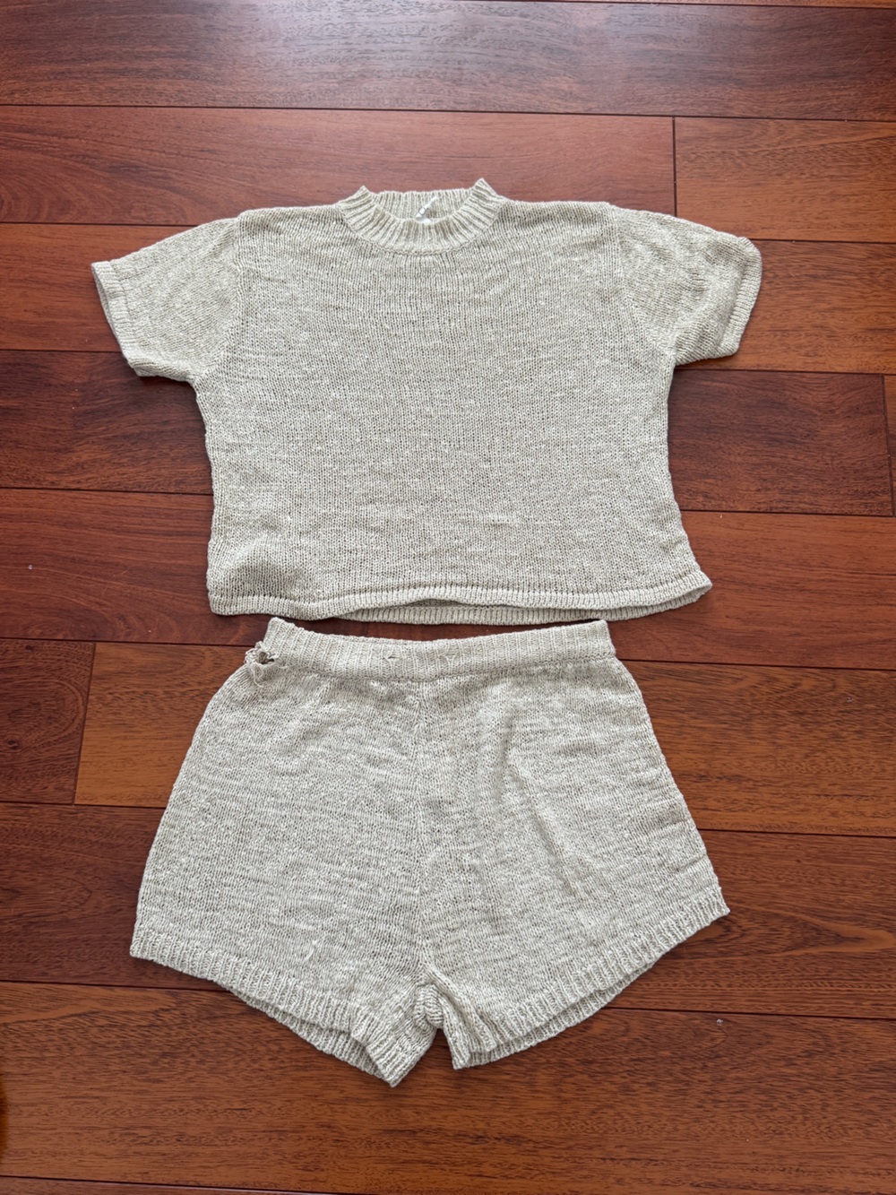 2-Piece Knit Lounge Set | XS | Beige Short Sleeve Sweater & Shorts Matching Set